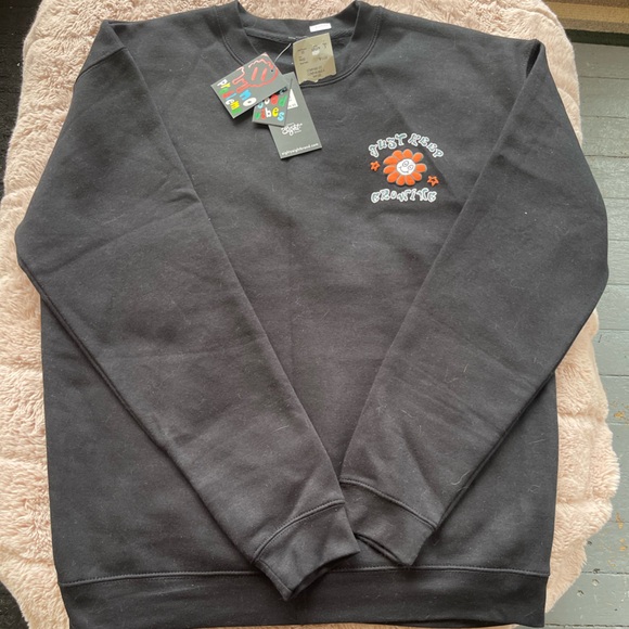 Crewneck Sweater with Trippy Flower Design XL - Picture 1 of 3